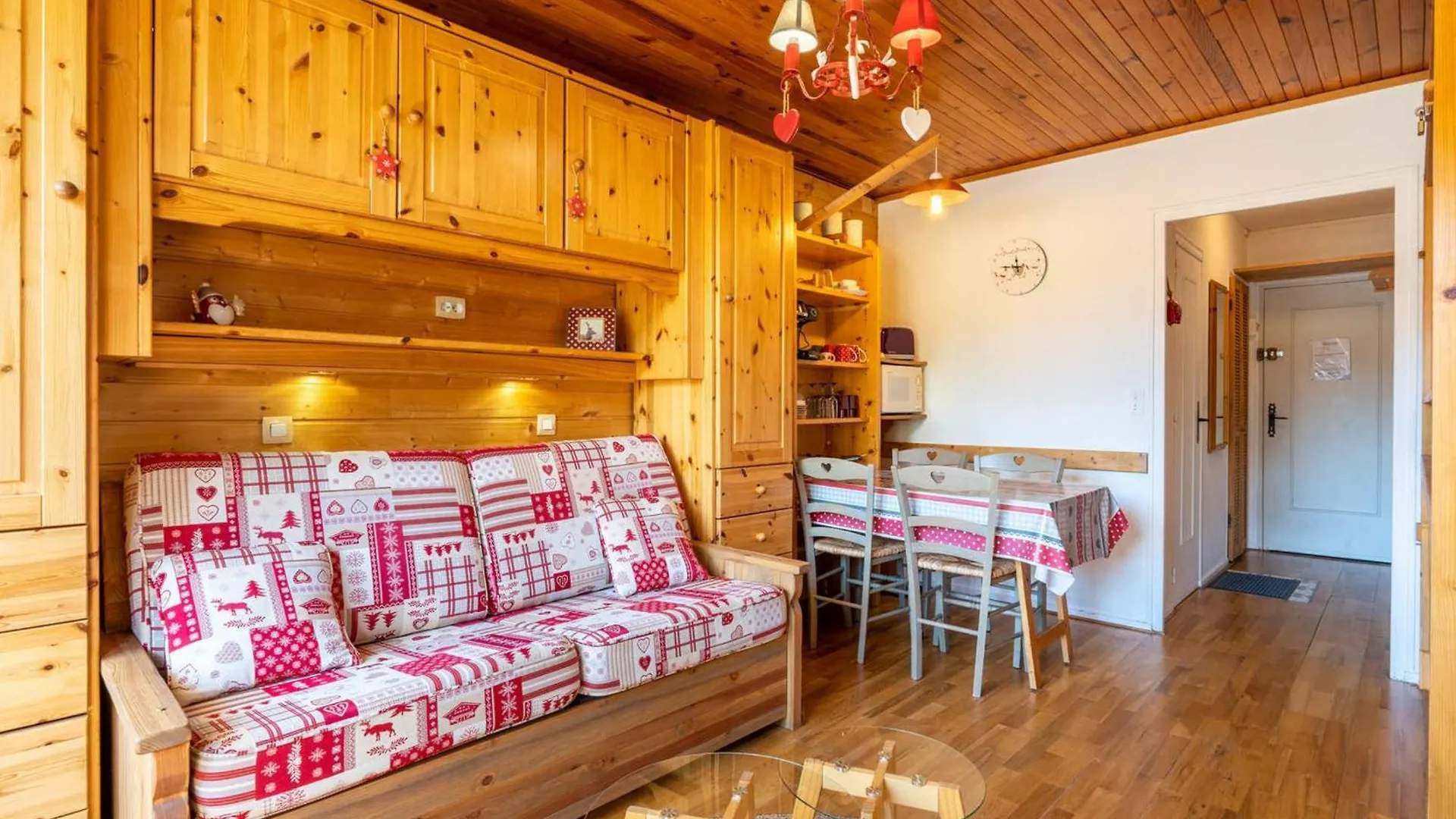 Charmant Studio Avec Balcon Et Proximite Commerces - Fr-1-304-88 La Clusaz 0*,  Γαλλία